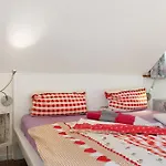 Ins Fischernetz - Maentele 3* Meersburg