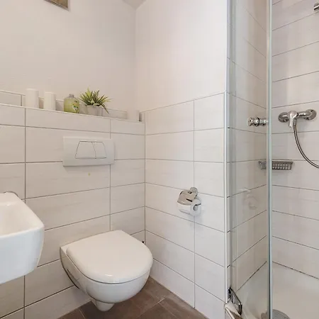 Ins Fischernetz - Maentele 3* Meersburg